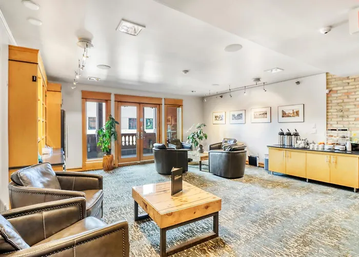 Donaldson Hotel 3*